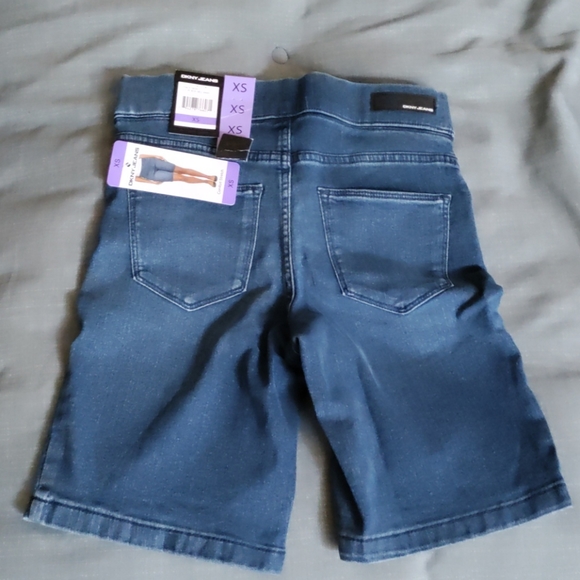 DKNY Jeans Ladies' Pull On Bermuda Short - Picture 3 of 7
